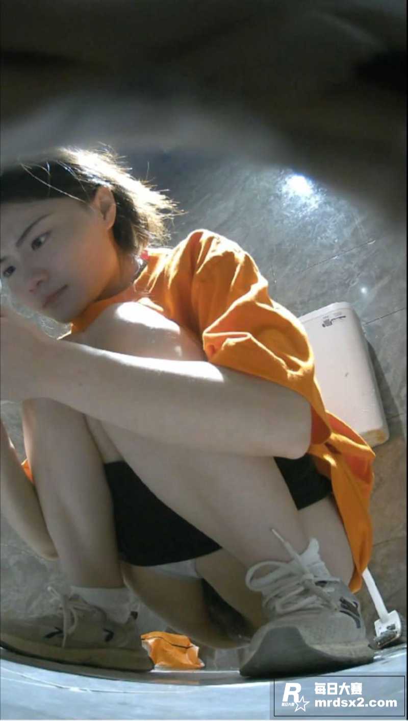 精品商场女厕偷拍合集相关图片1