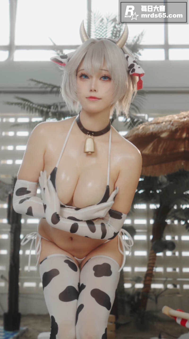 推特极品巨乳女神 蜜相关图片6