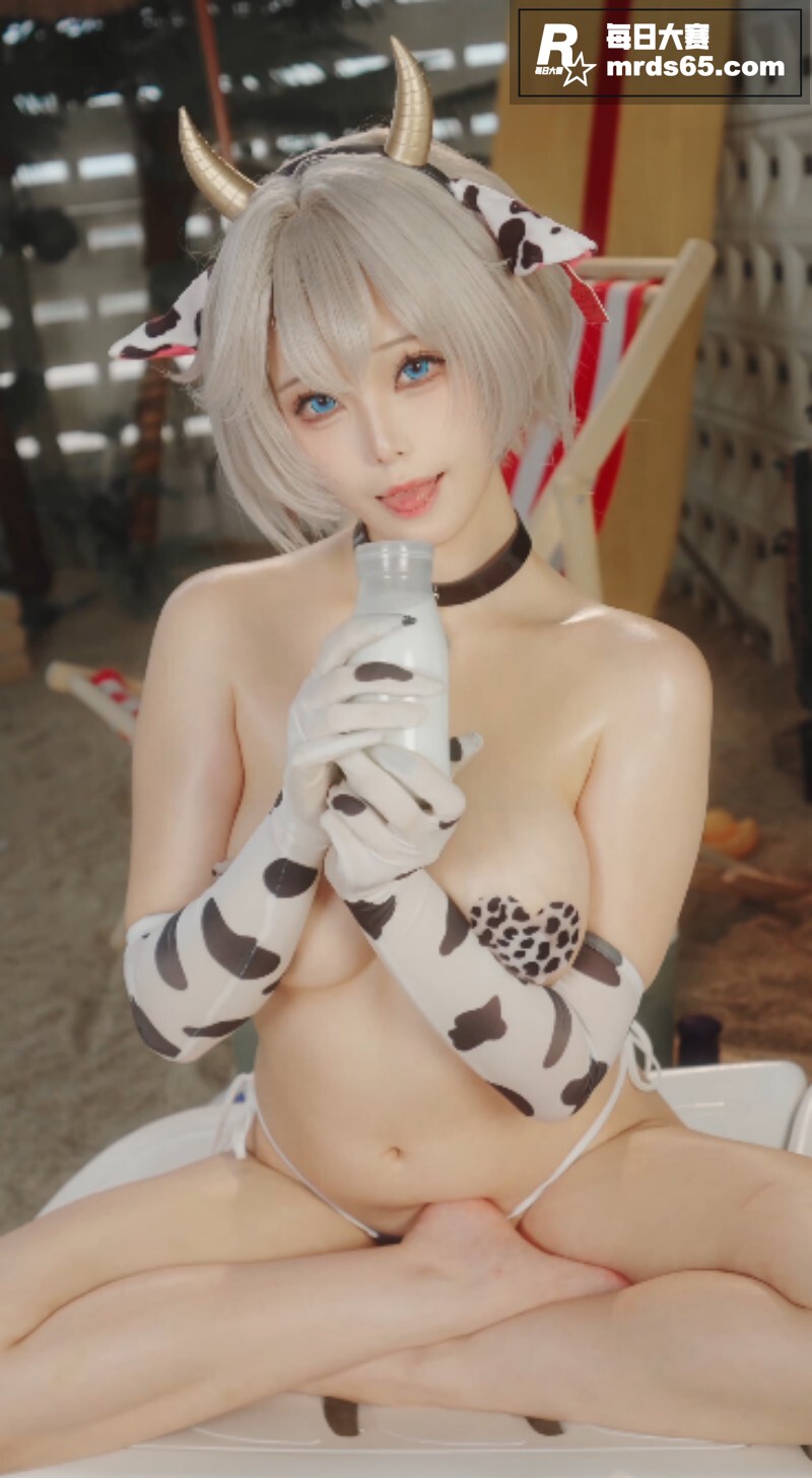 推特极品巨乳女神 蜜相关图片10
