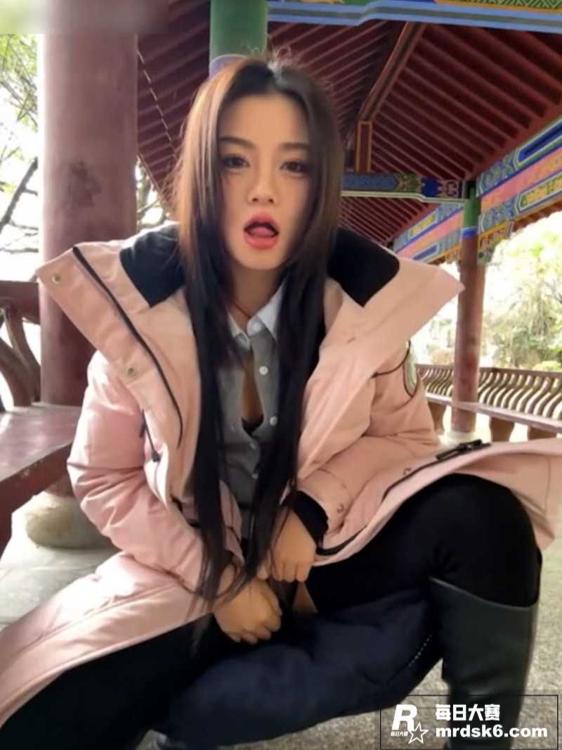 ST站户外露出一姐 相关图片6