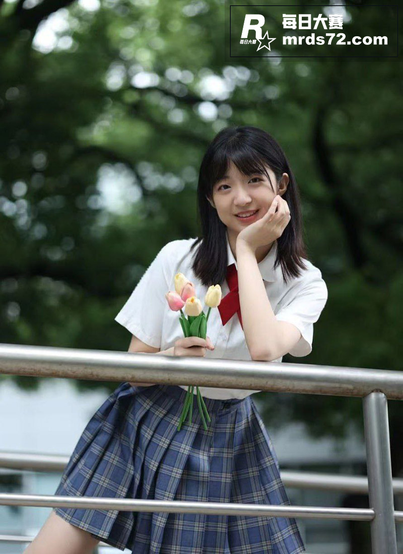 香港高颜值学生妹 黄相关图片3