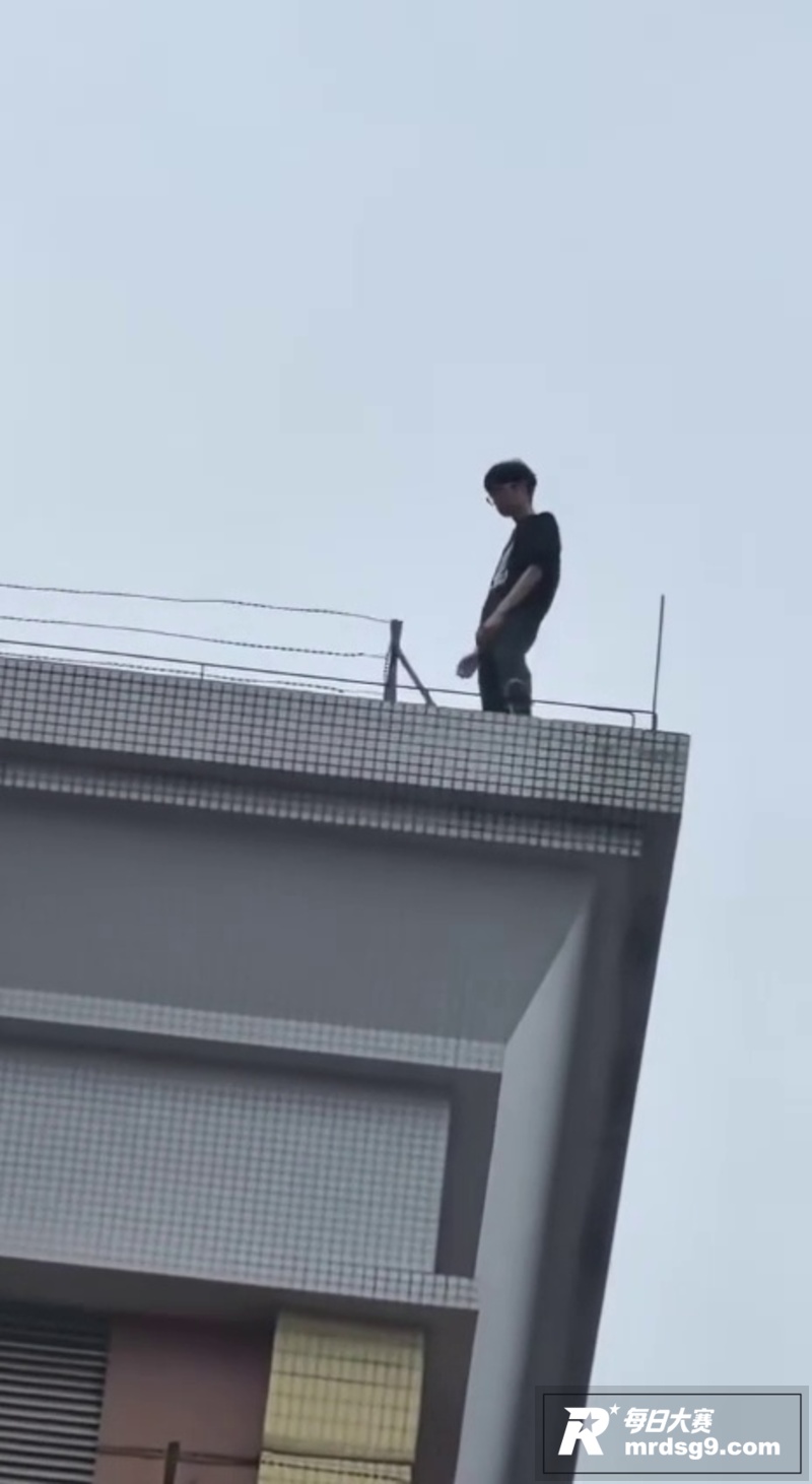 江门益华广场！小伙骑相关图片4