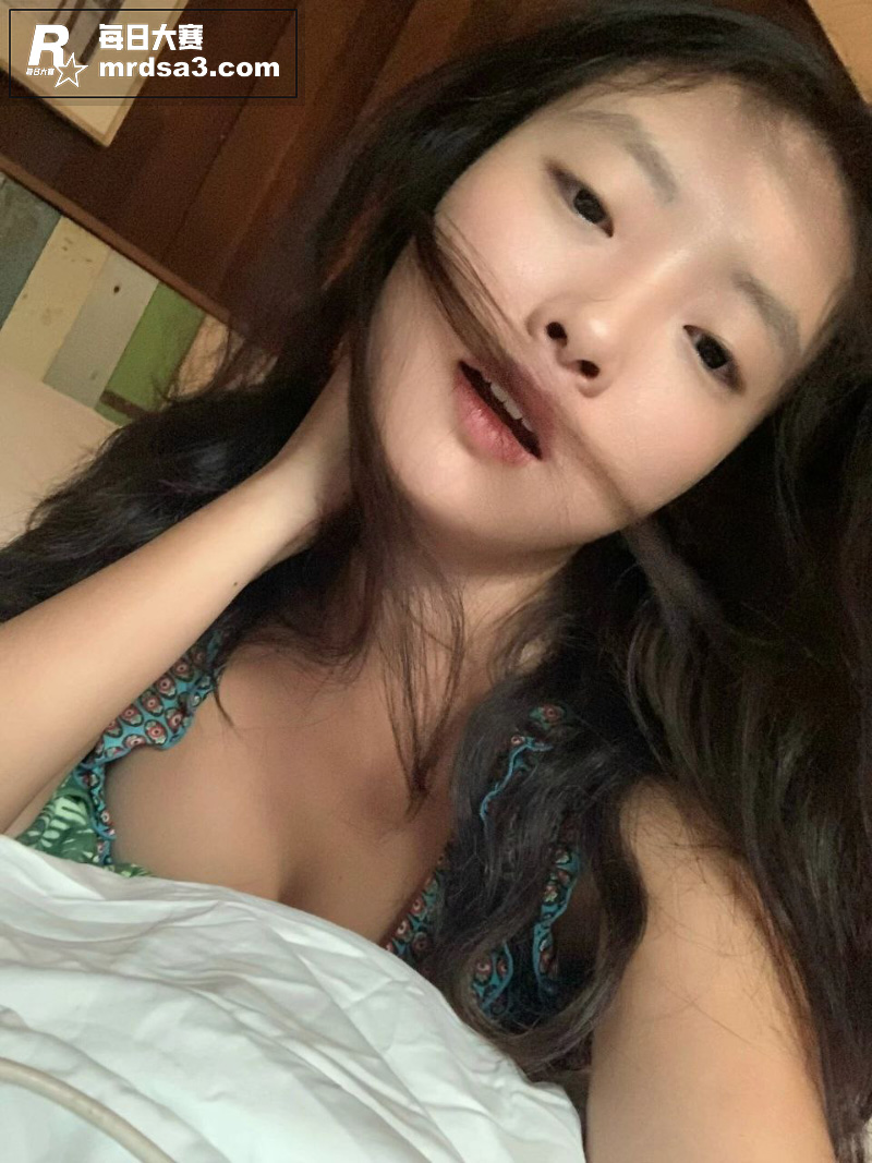 抖音极品少女 哈噜小相关图片12