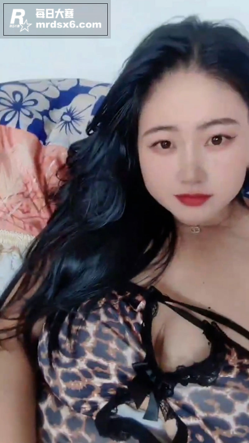 原创巨乳淫妻博主 娍相关图片2