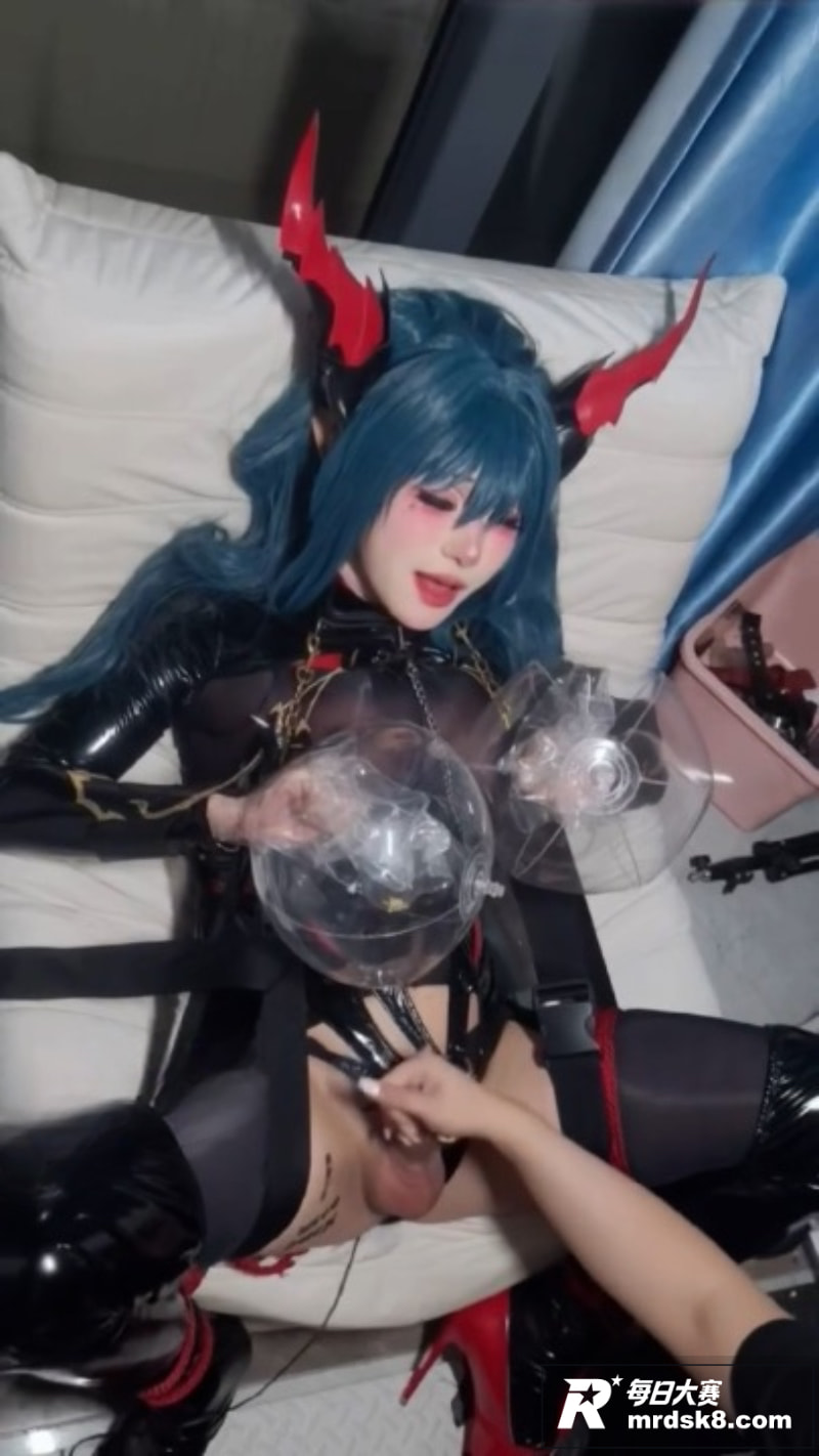 TS极品男娘婉莹大王相关图片4