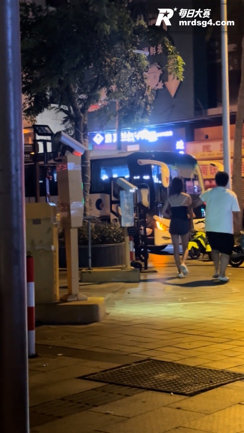 站起来不许跪！网传老相关图片4