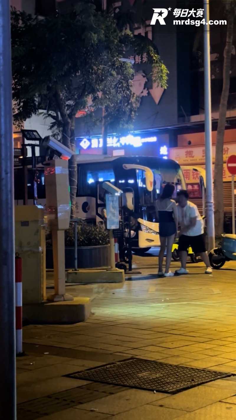站起来不许跪！网传老相关图片5