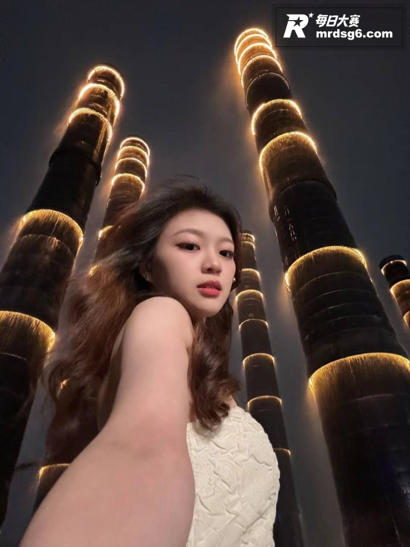 湖南反差校花性爱视频相关图片1