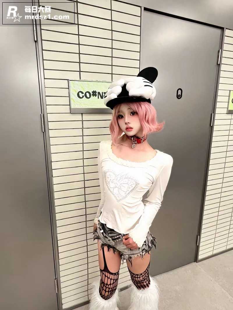 推特高颜值嫩妹 ay相关图片9