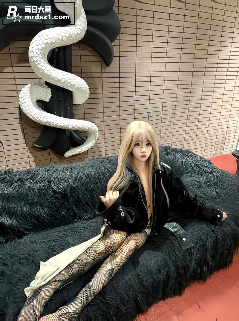 推特高颜值嫩妹 ay相关图片16