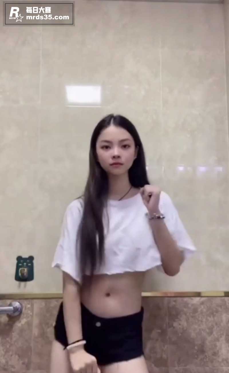 推特高颜值网红 安慕相关图片2