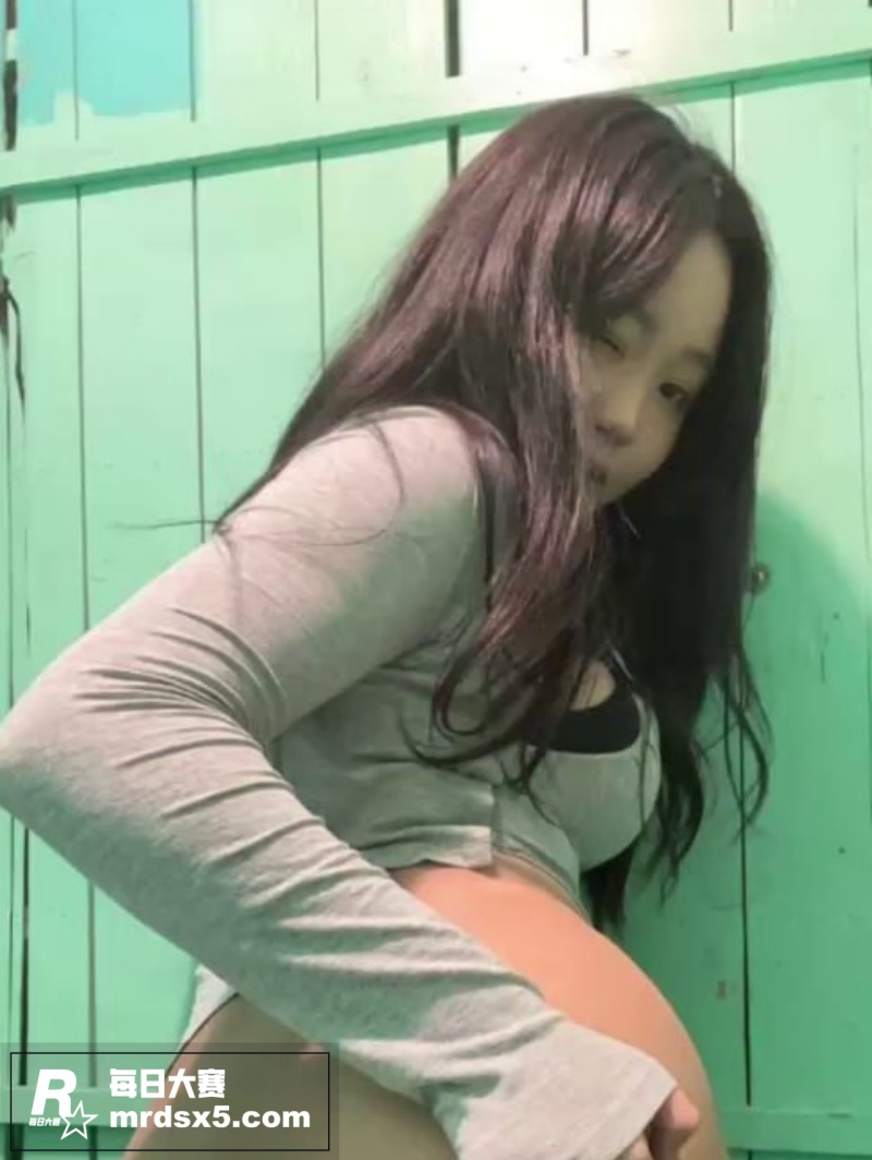 韩国童颜巨乳萝莉 李相关图片7