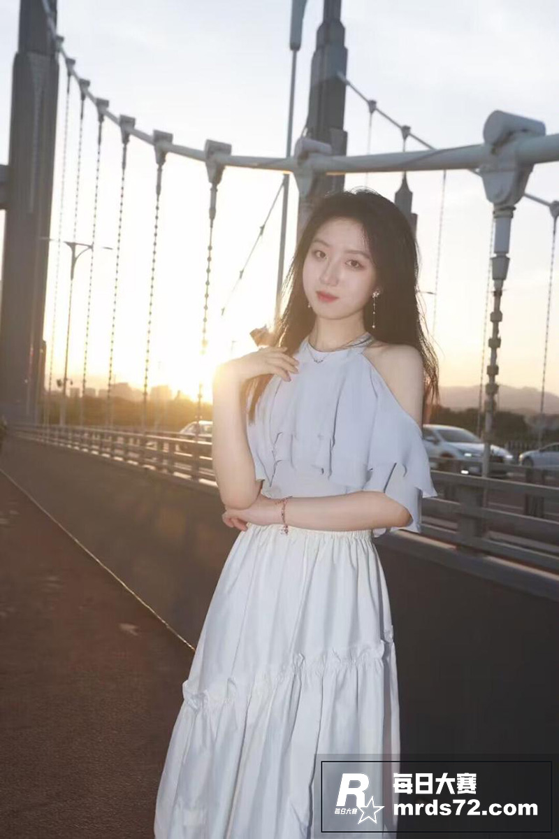 高颜值美少女和男友自相关图片5