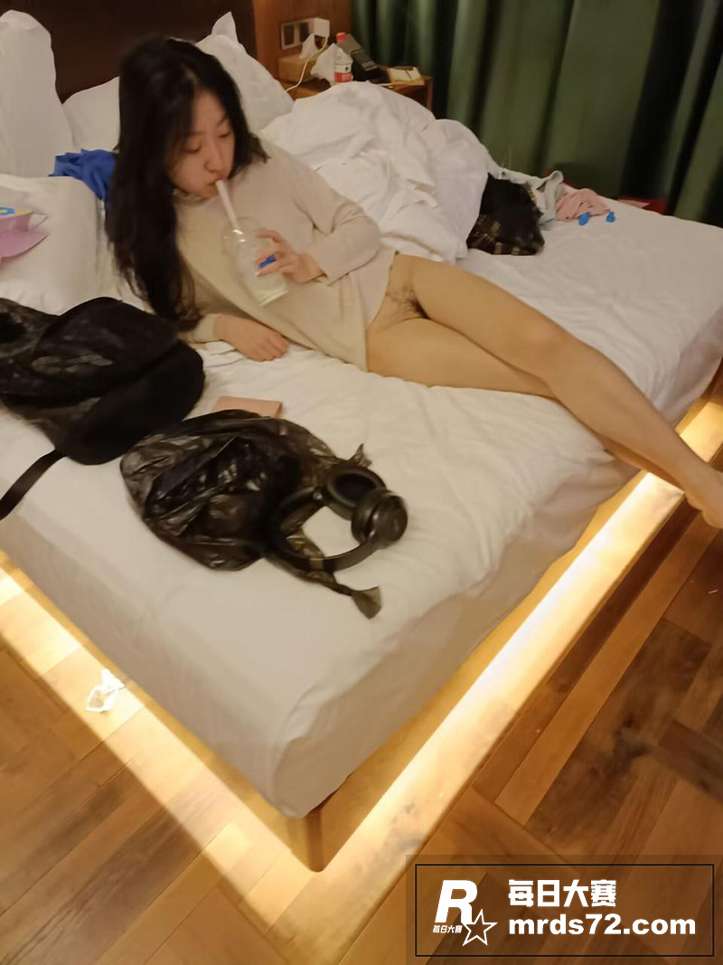 高颜值美少女和男友自相关图片7