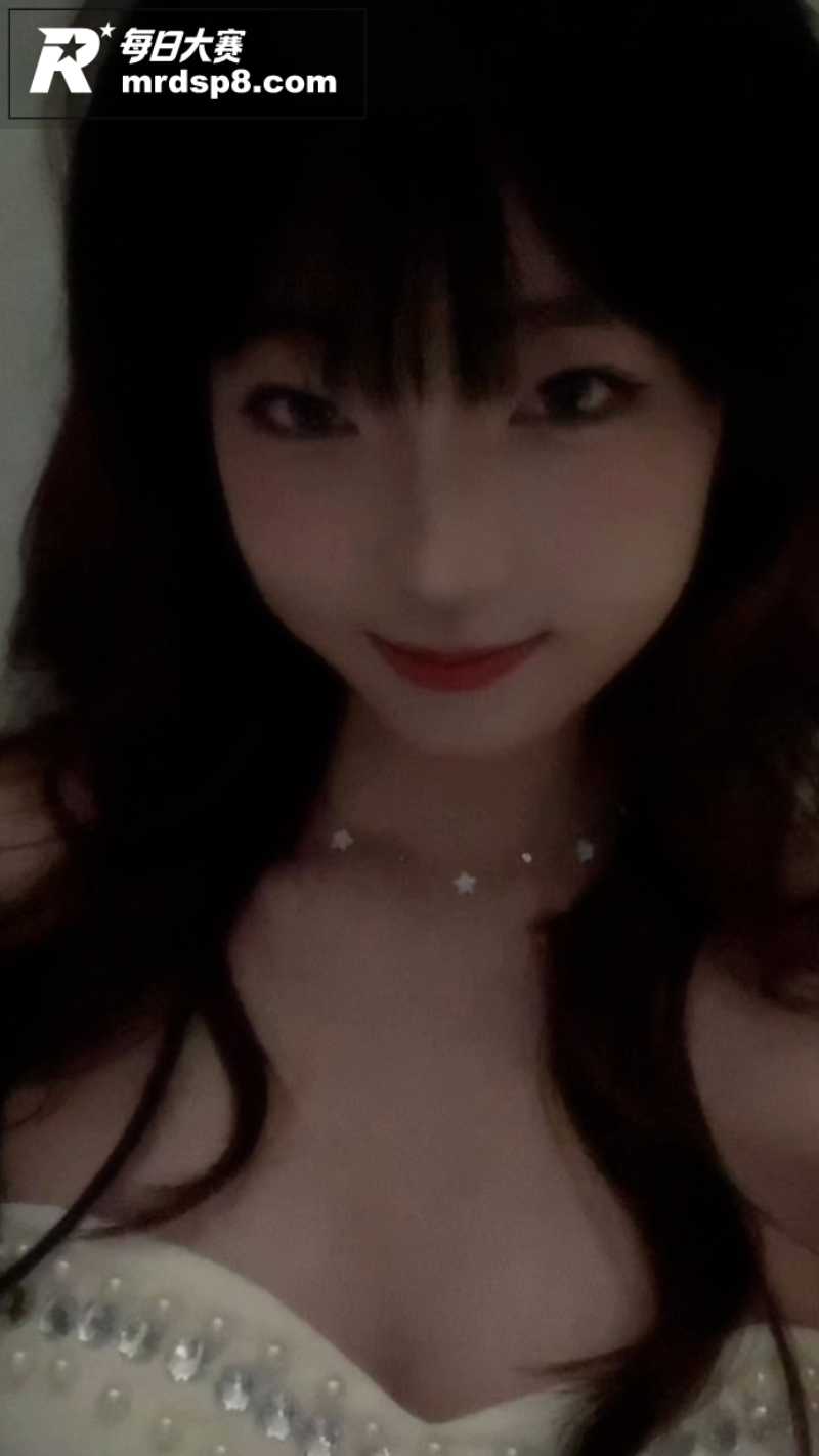 02年清纯可爱风嫩妹相关图片11