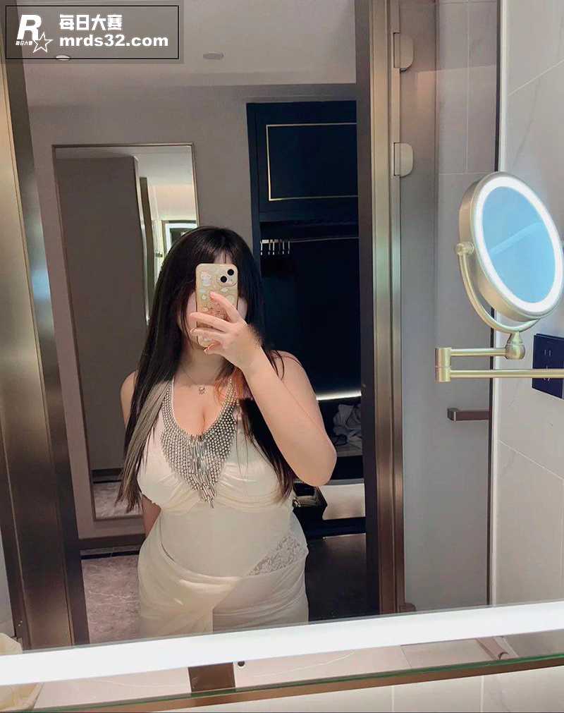 贵州铜仁极品巨乳肥臀相关图片2