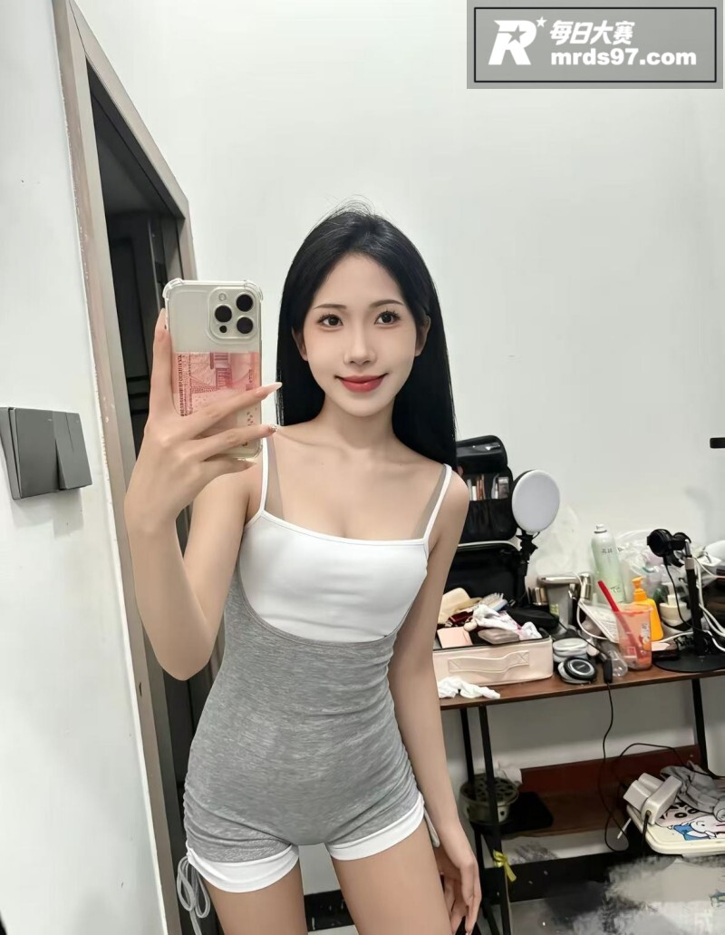 抖音高颜值精神小妹 相关图片6