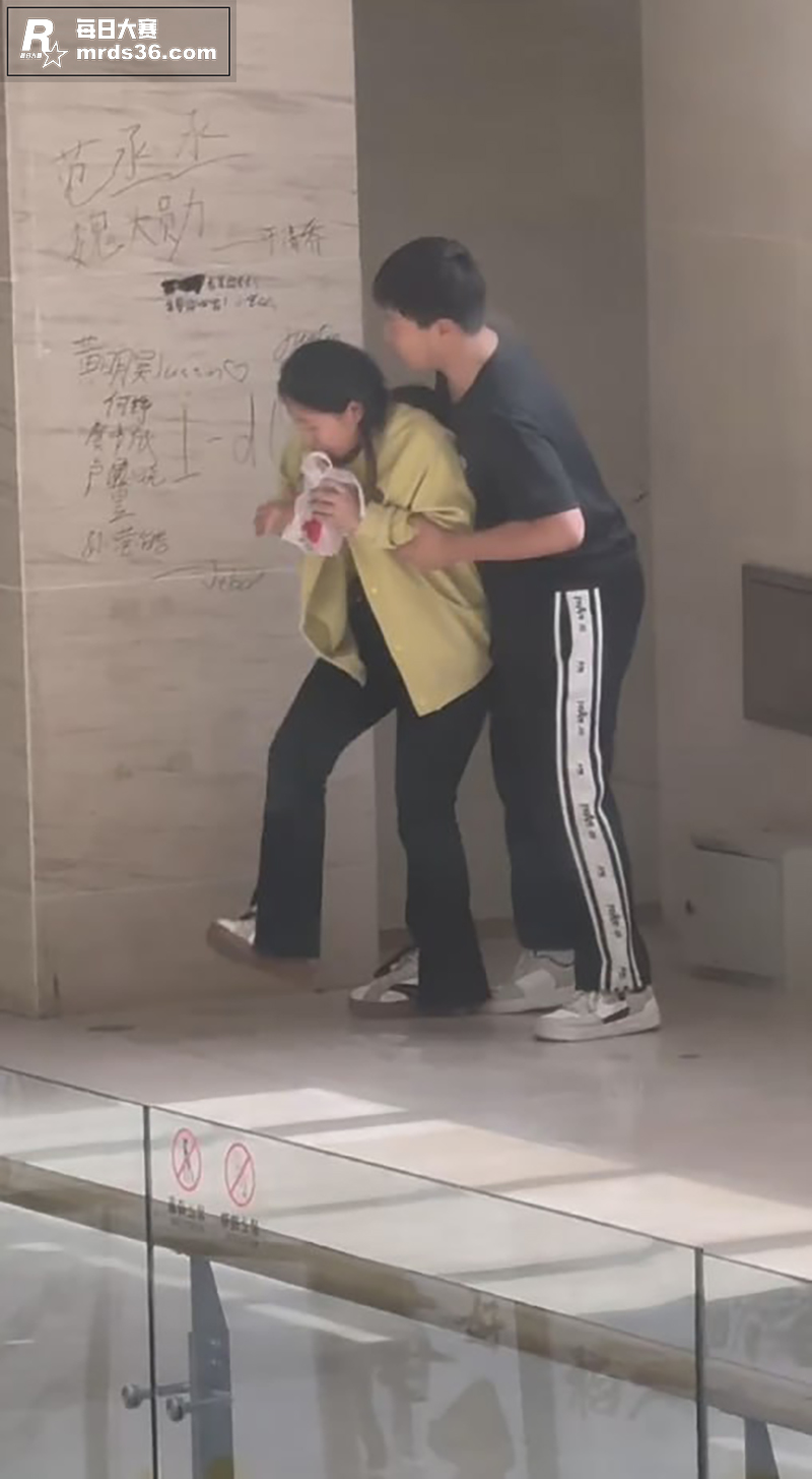 校园蒙头大神 高中小相关图片1