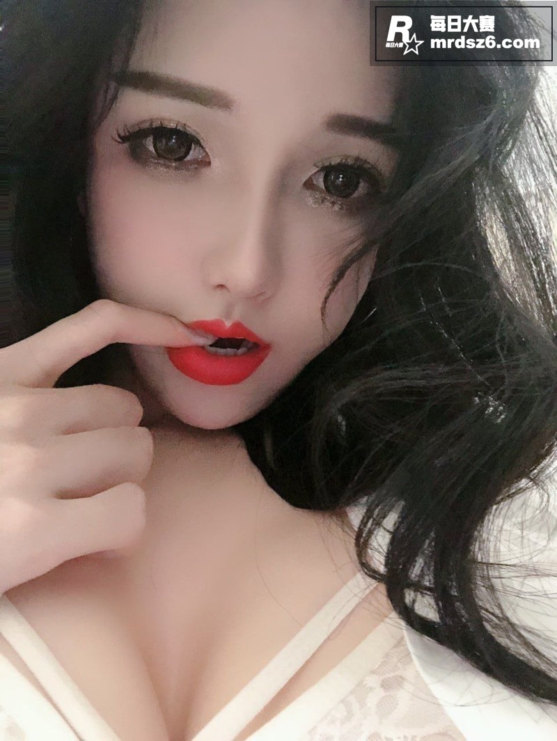 抖音BBW主播 顾灵相关图片3