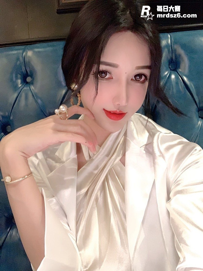抖音BBW主播 顾灵相关图片7