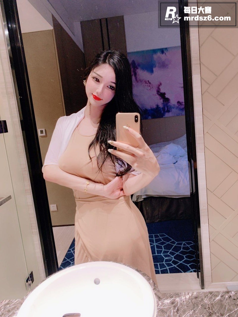 抖音BBW主播 顾灵相关图片10