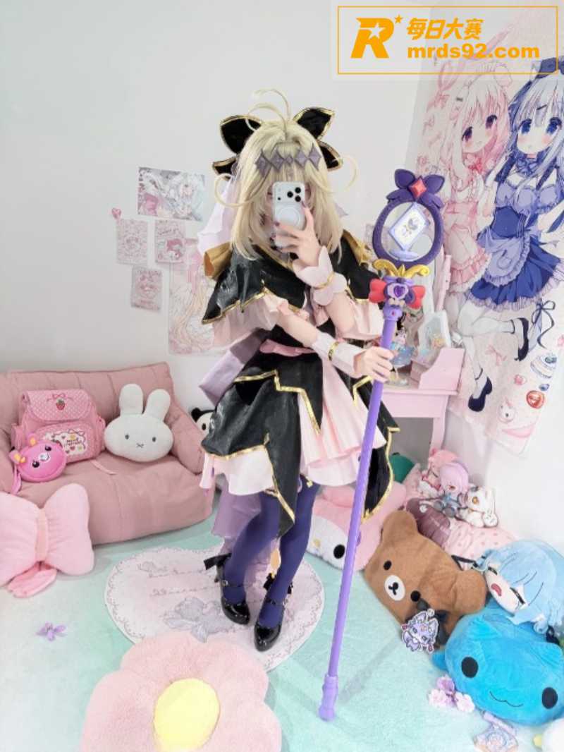 推特极品模特嫩妹 染相关图片2