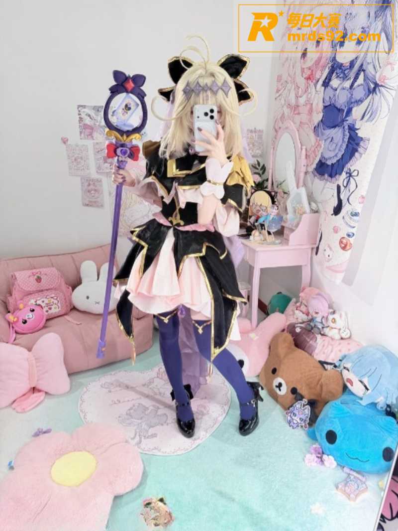 推特极品模特嫩妹 染相关图片4