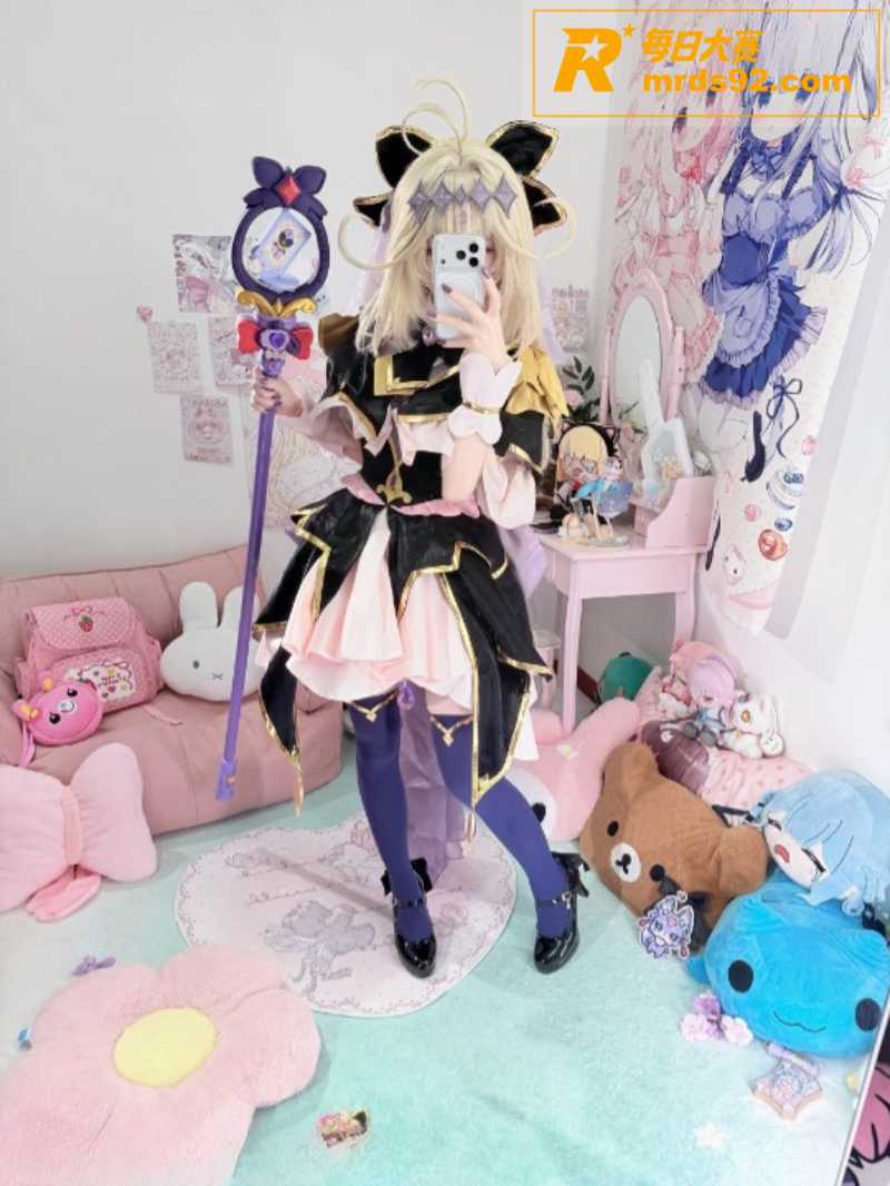 推特极品模特嫩妹 染相关图片5