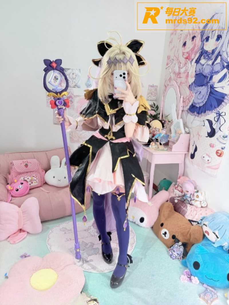 推特极品模特嫩妹 染相关图片7
