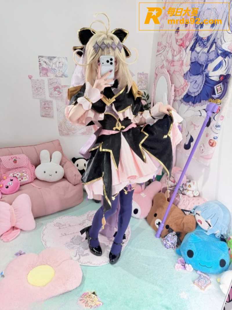 推特极品模特嫩妹 染相关图片8