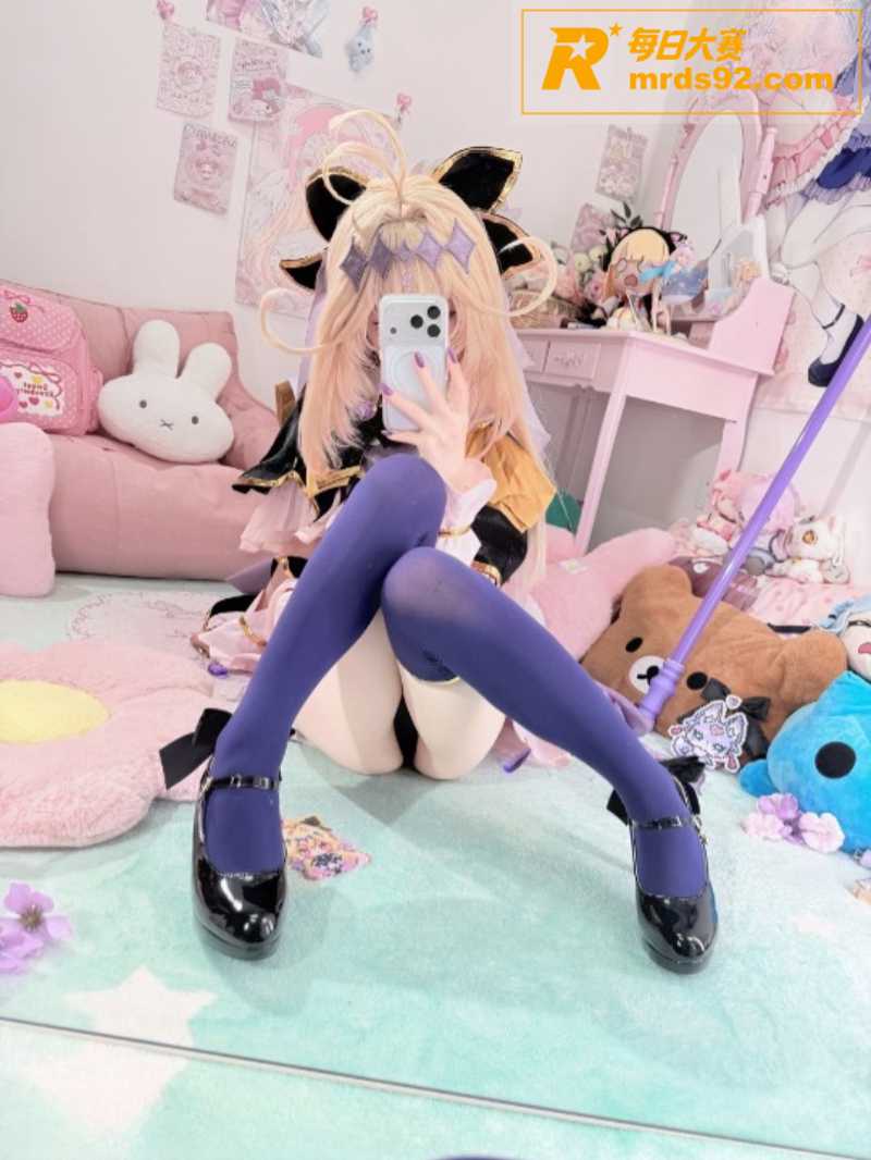 推特极品模特嫩妹 染相关图片14