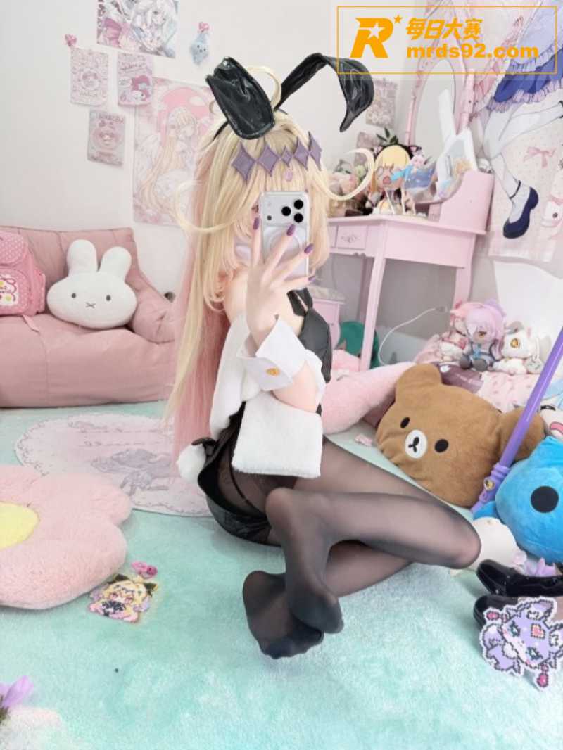 推特极品模特嫩妹 染相关图片21
