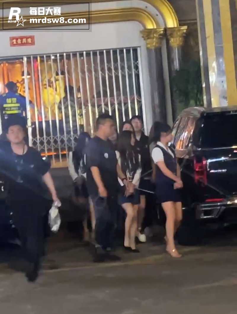 广州番禺扫黄现场 各相关图片6