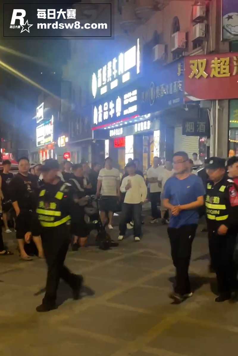 广州番禺扫黄现场 各相关图片8