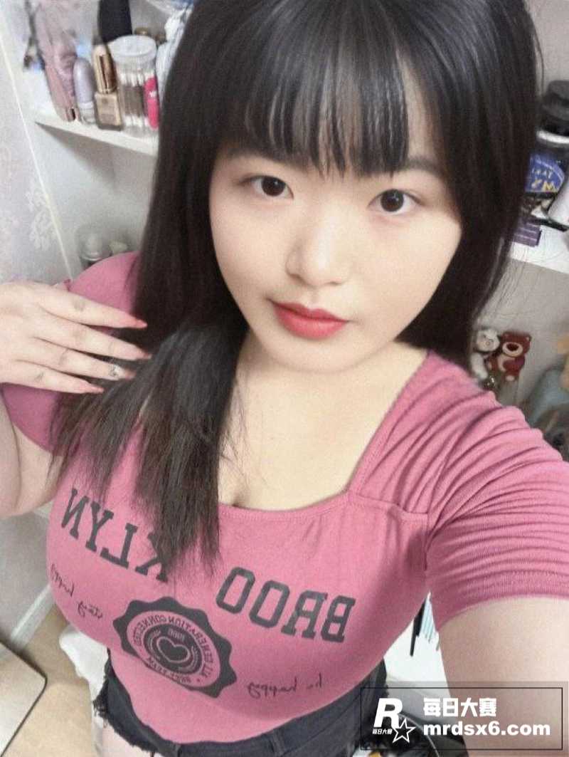 湖南巨乳反差母狗 王相关图片3