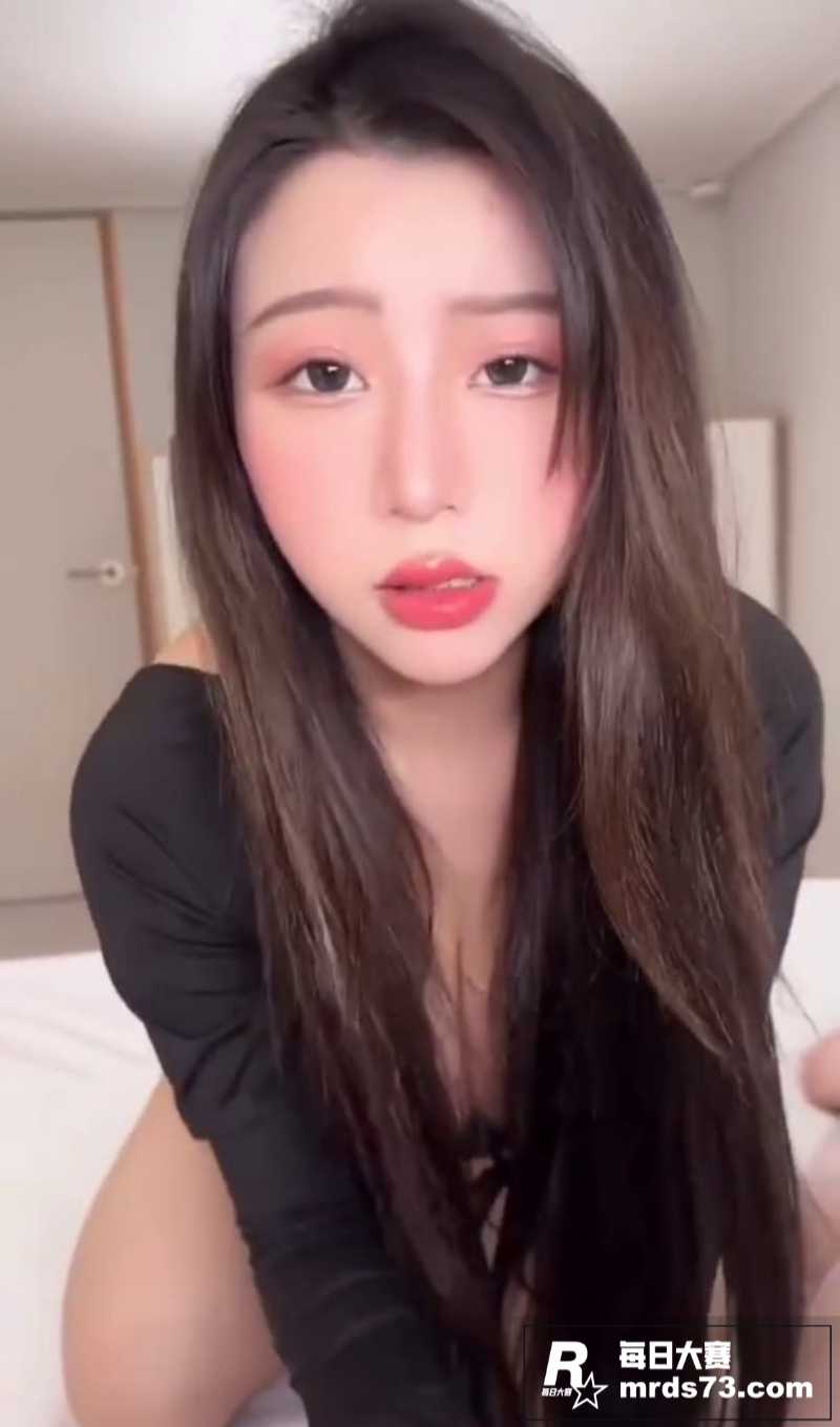 台湾妹巨乳网红 艾瑪相关图片3