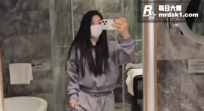 推特极品巨乳网黄 小相关图片8