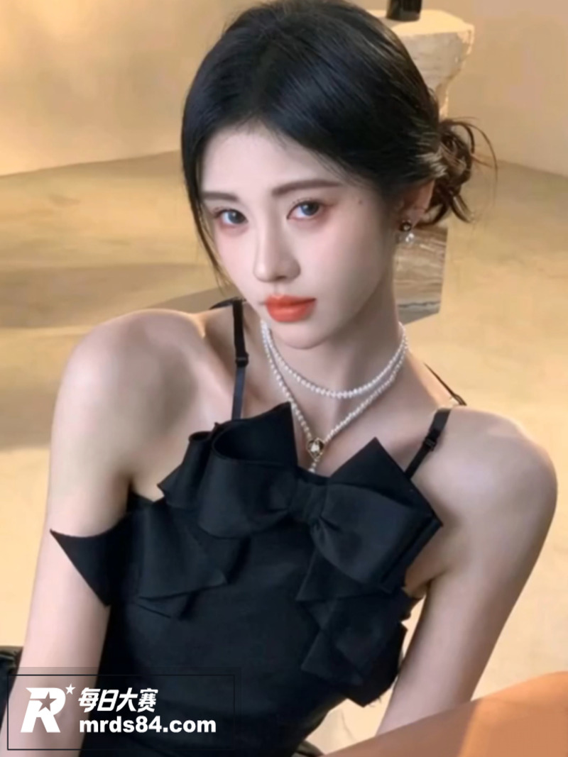 AI脱衣大陆顶级美女相关图片1