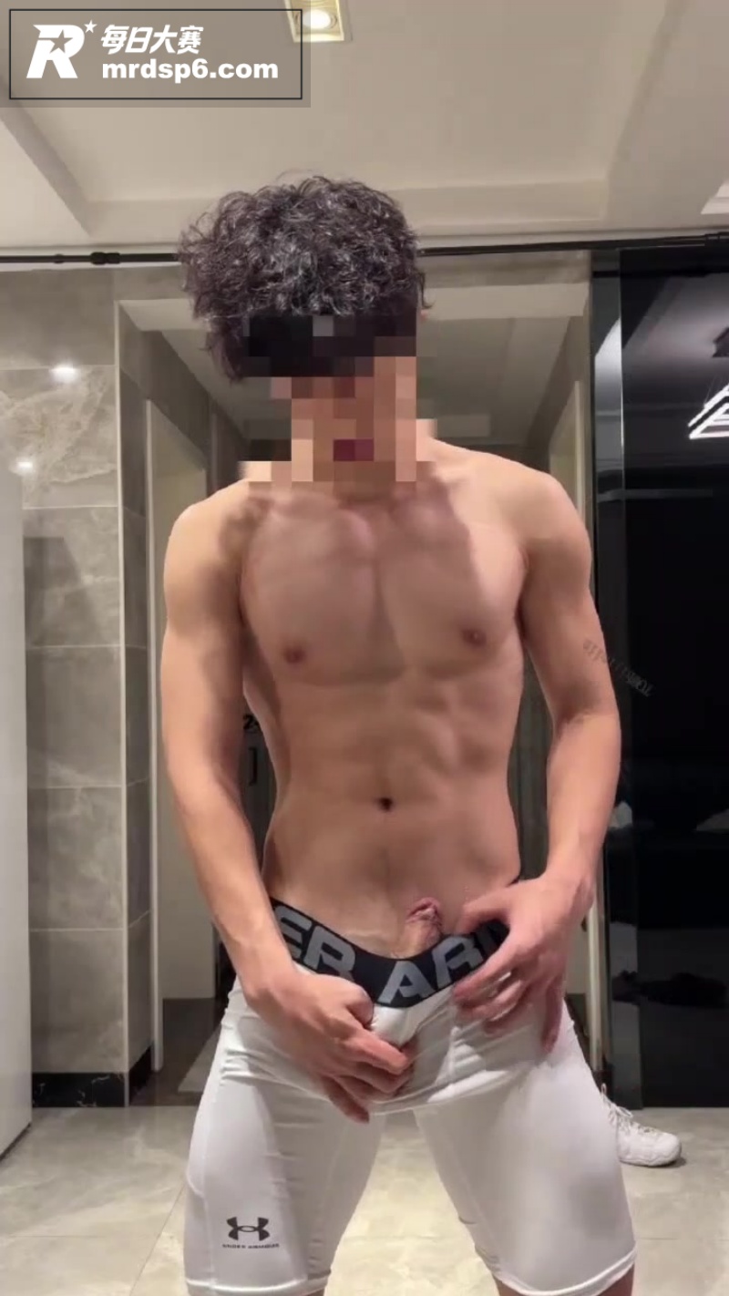 抖音网红肌肉男 闫清相关图片4