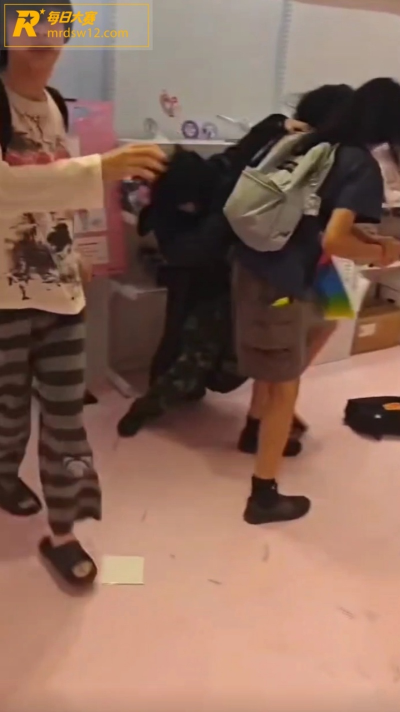 上海快闪店爆大瓜 药相关图片4