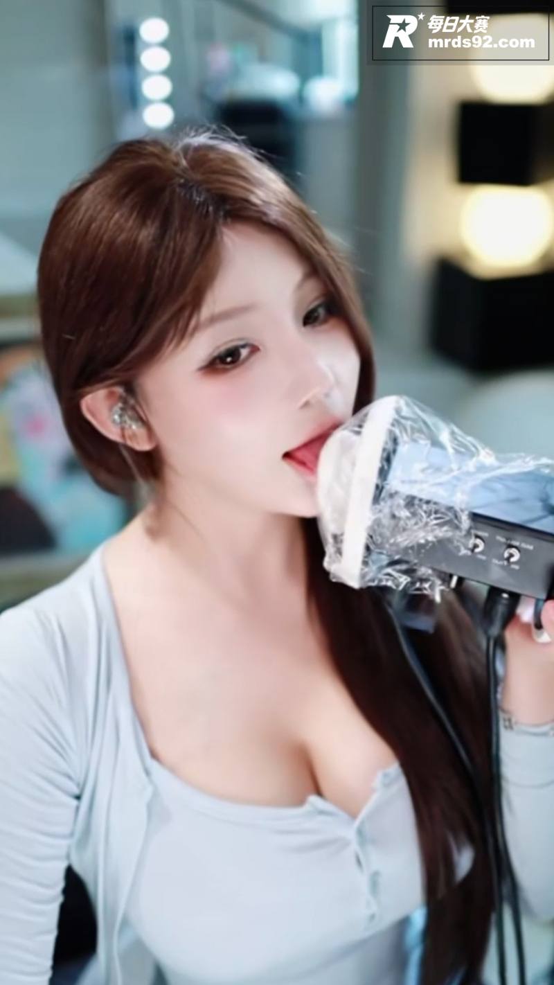 B站高颜值ASMR博相关图片2