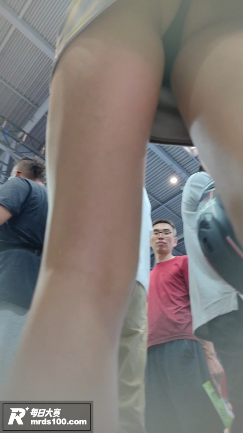 街拍抄底大神 摩托车相关图片7
