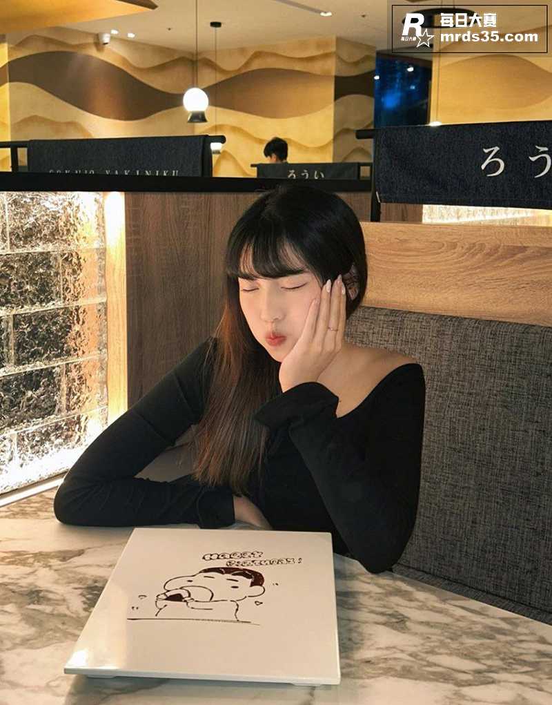 IG超高颜值高三学生相关图片5