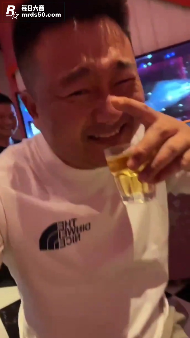 最新大瓜！KTV醉酒相关图片4