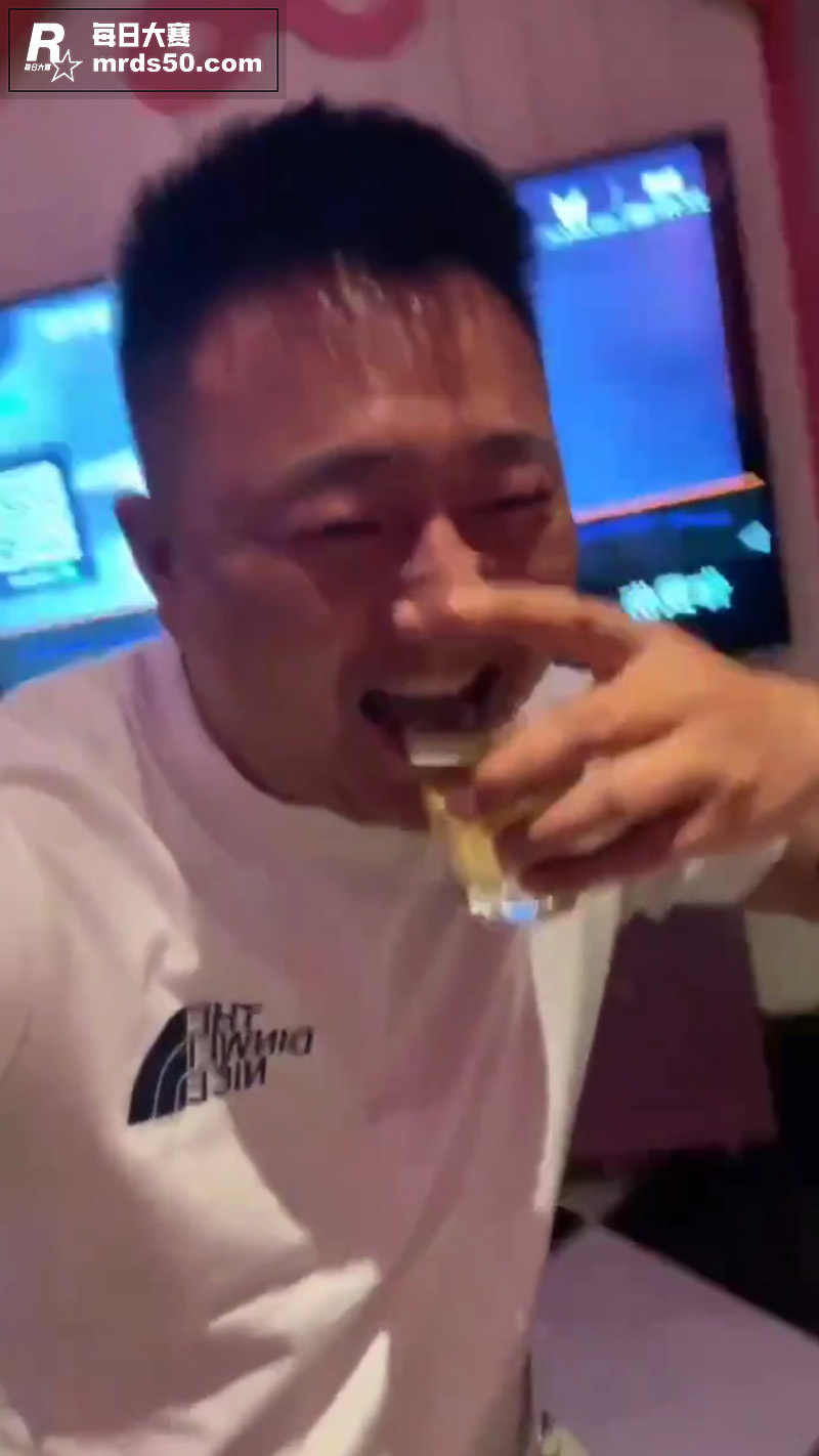 最新大瓜！KTV醉酒相关图片6