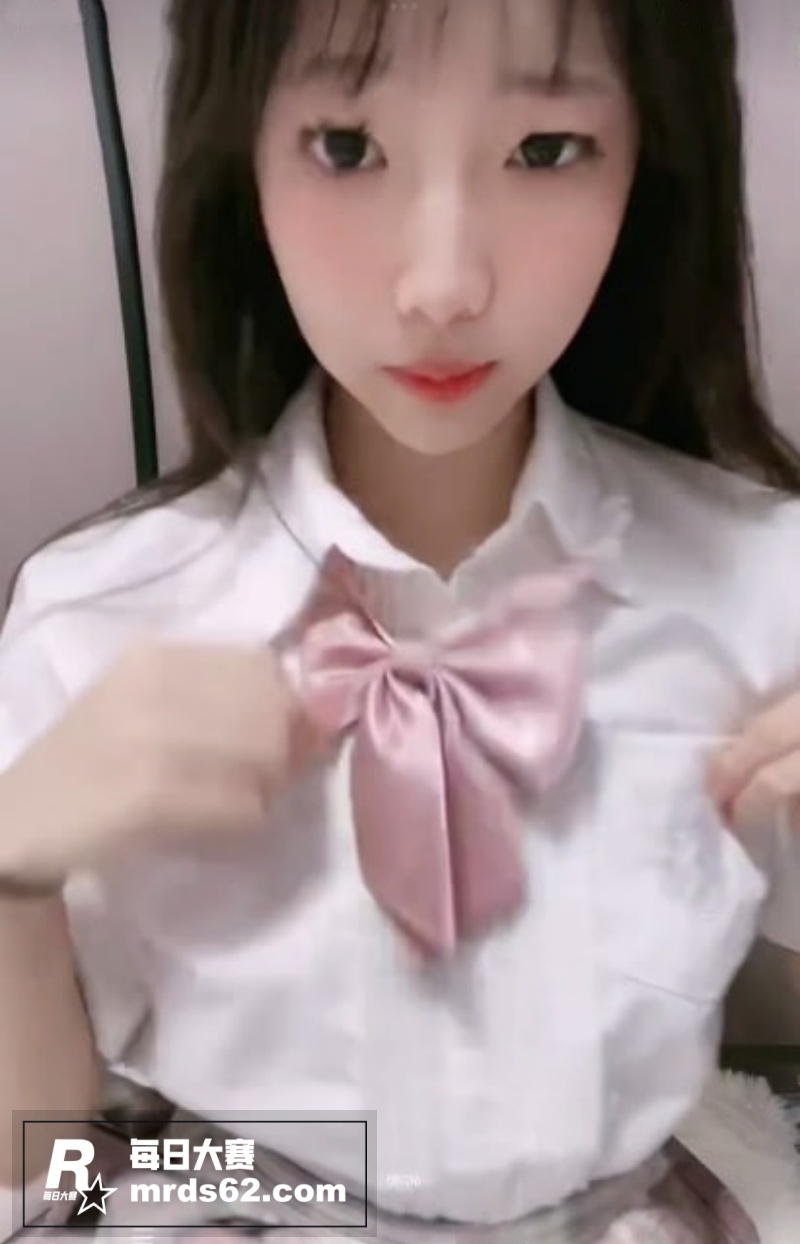 极品高颜值嫩妹 小希相关图片2