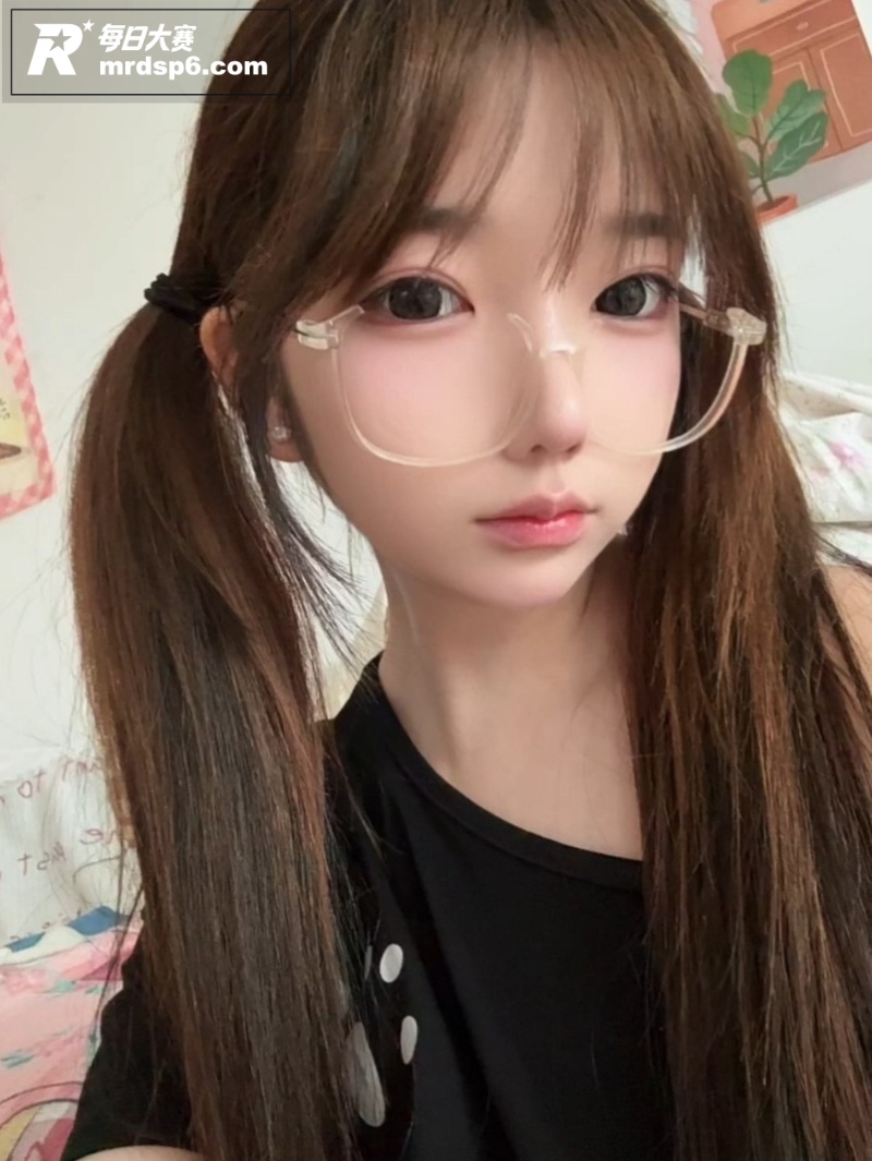 推特高颜值福利姬 莉相关图片3