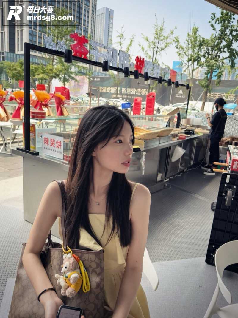 广州大学高颜值大学生相关图片2