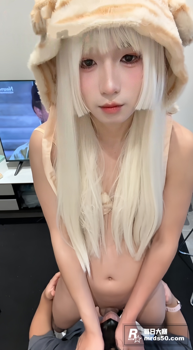 高颜值TS伪娘 榛榛相关图片1
