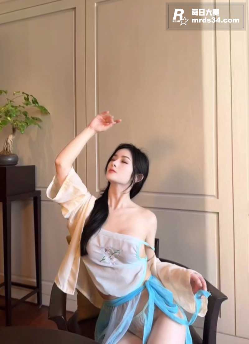 秀人网女模 谭小灵和相关图片2